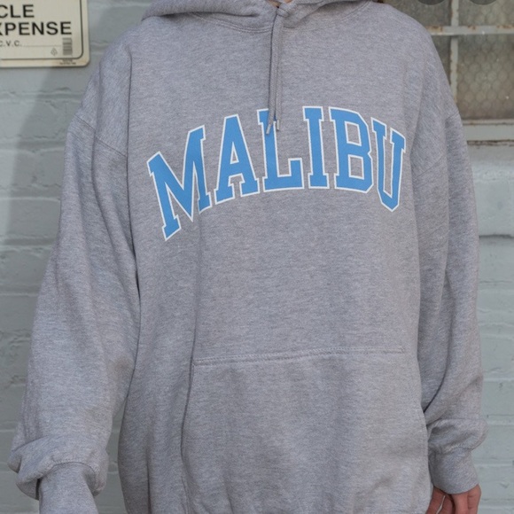 Brandy Melville Tops - brandy melville sweatshirt